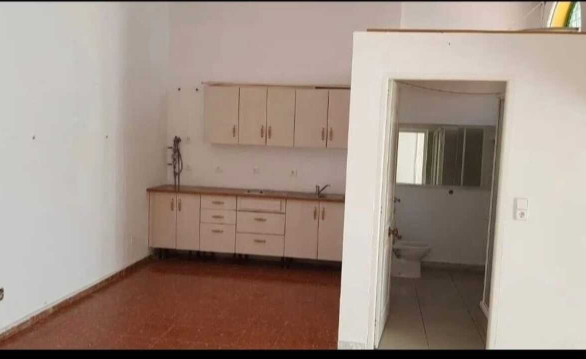 Commercial Premises in a Tourist Resort – Suitable for a Supermarket, Boutique, Office or Storage Space