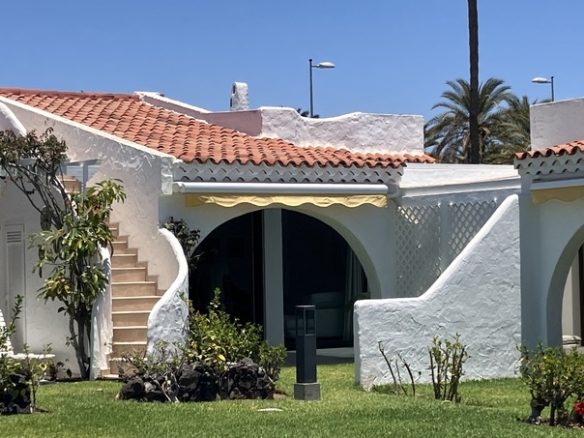 Bungalow in a Central Location with Stunning Views